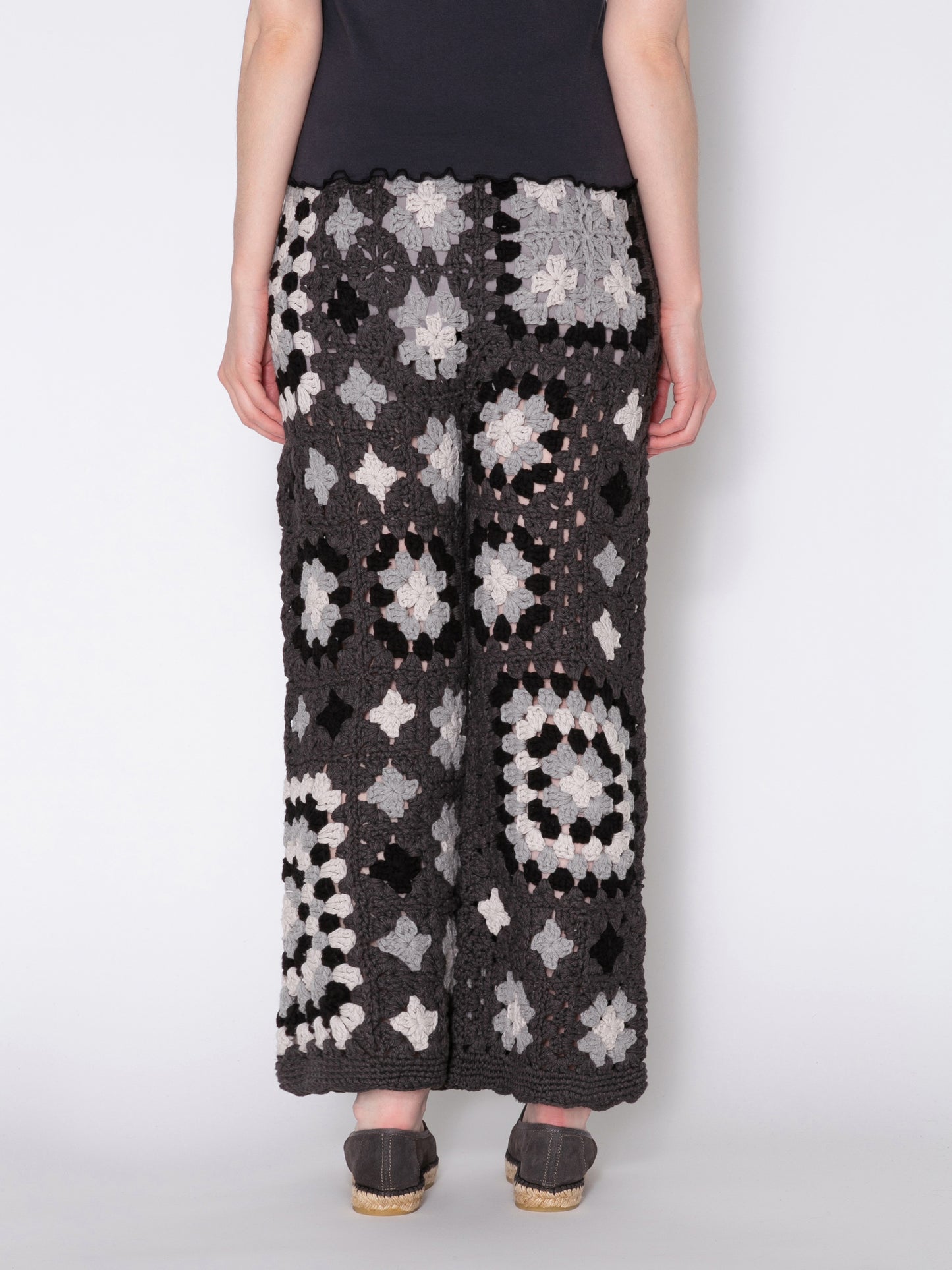 GRATEFUL PANTS C/A HAND CROCHET AM-P0004 Charcoal