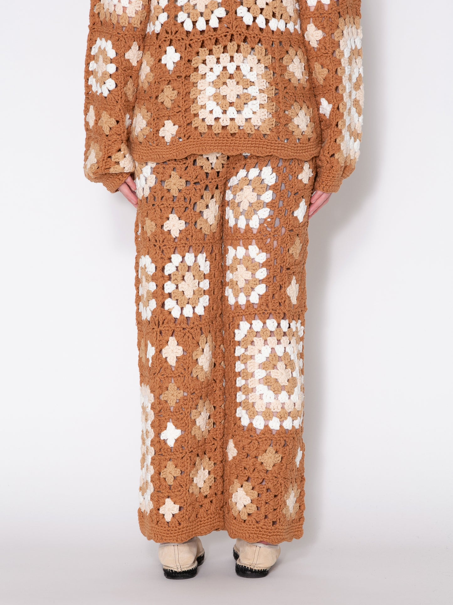 GRATEFUL PANTS C/A HAND CROCHET AM-P0004 Beige
