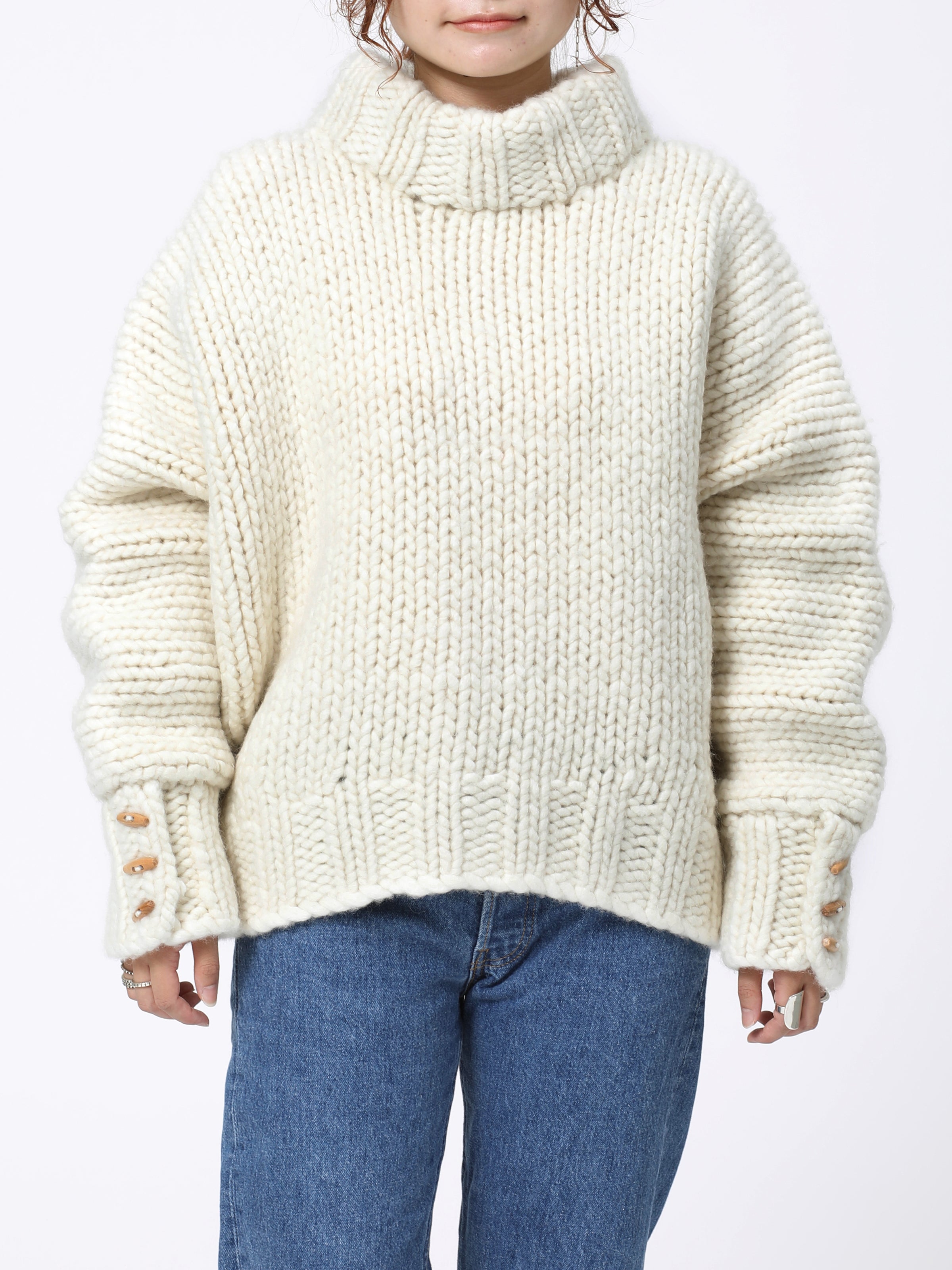 CHILLING HAND MADE SWEATER HEAVY WEIGHT WOOL YARN AM-K0309 Off white