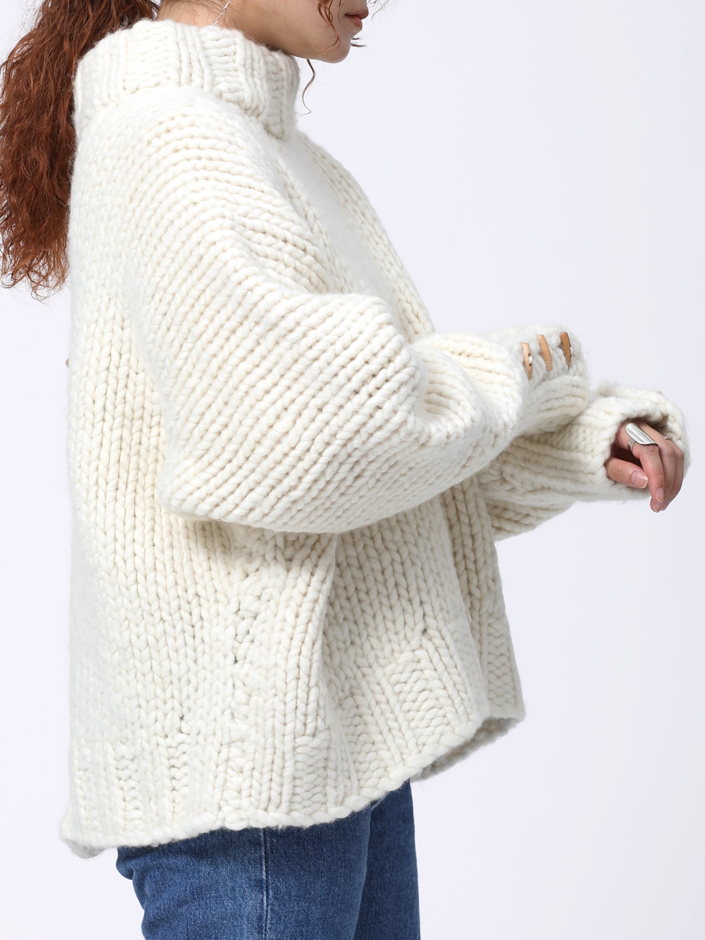 CHILLING HAND MADE SWEATER HEAVY WEIGHT WOOL YARN AM-K0309 Off white