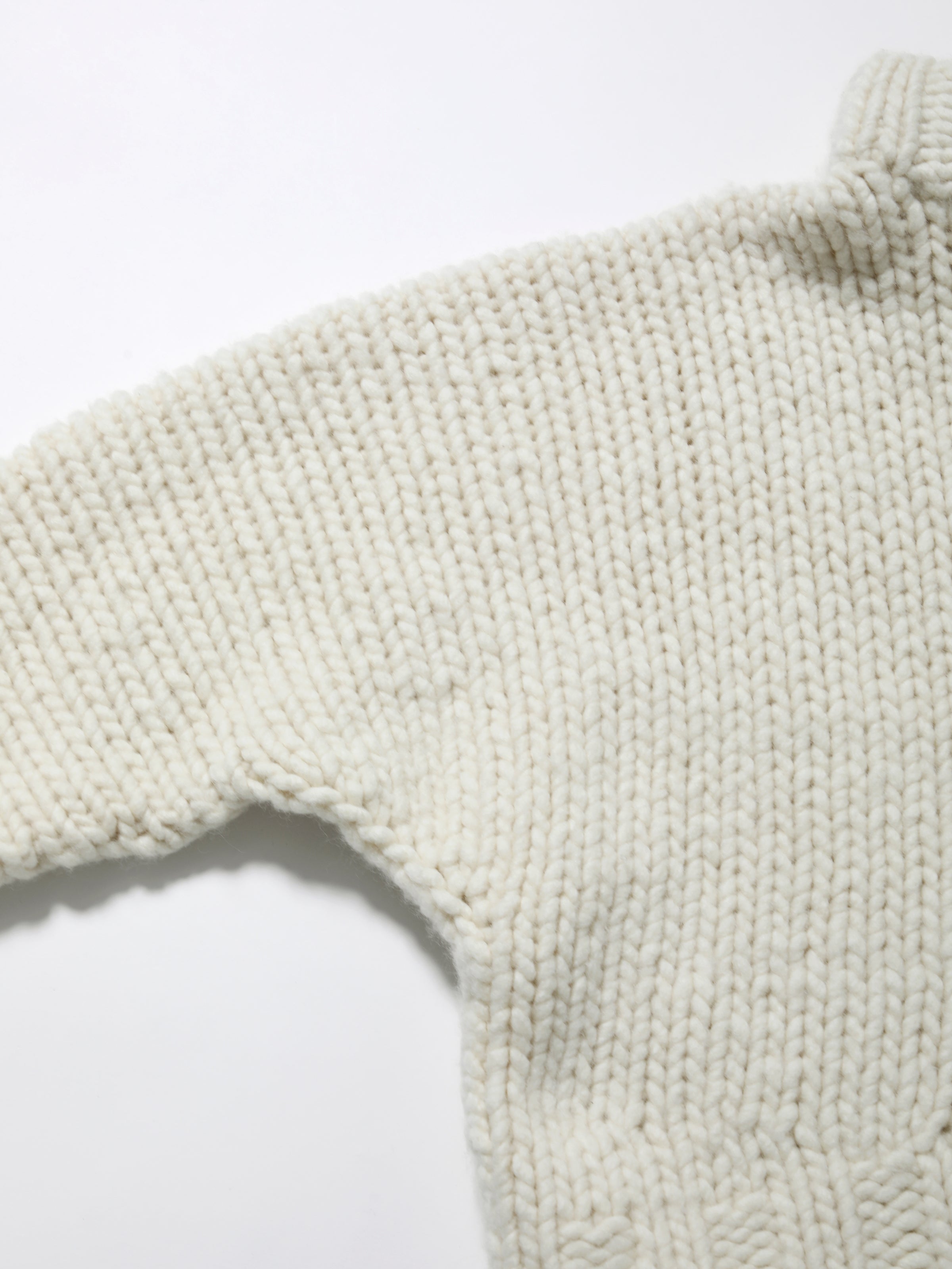 CHILLING HAND MADE SWEATER HEAVY WEIGHT WOOL YARN AM-K0309 Off white