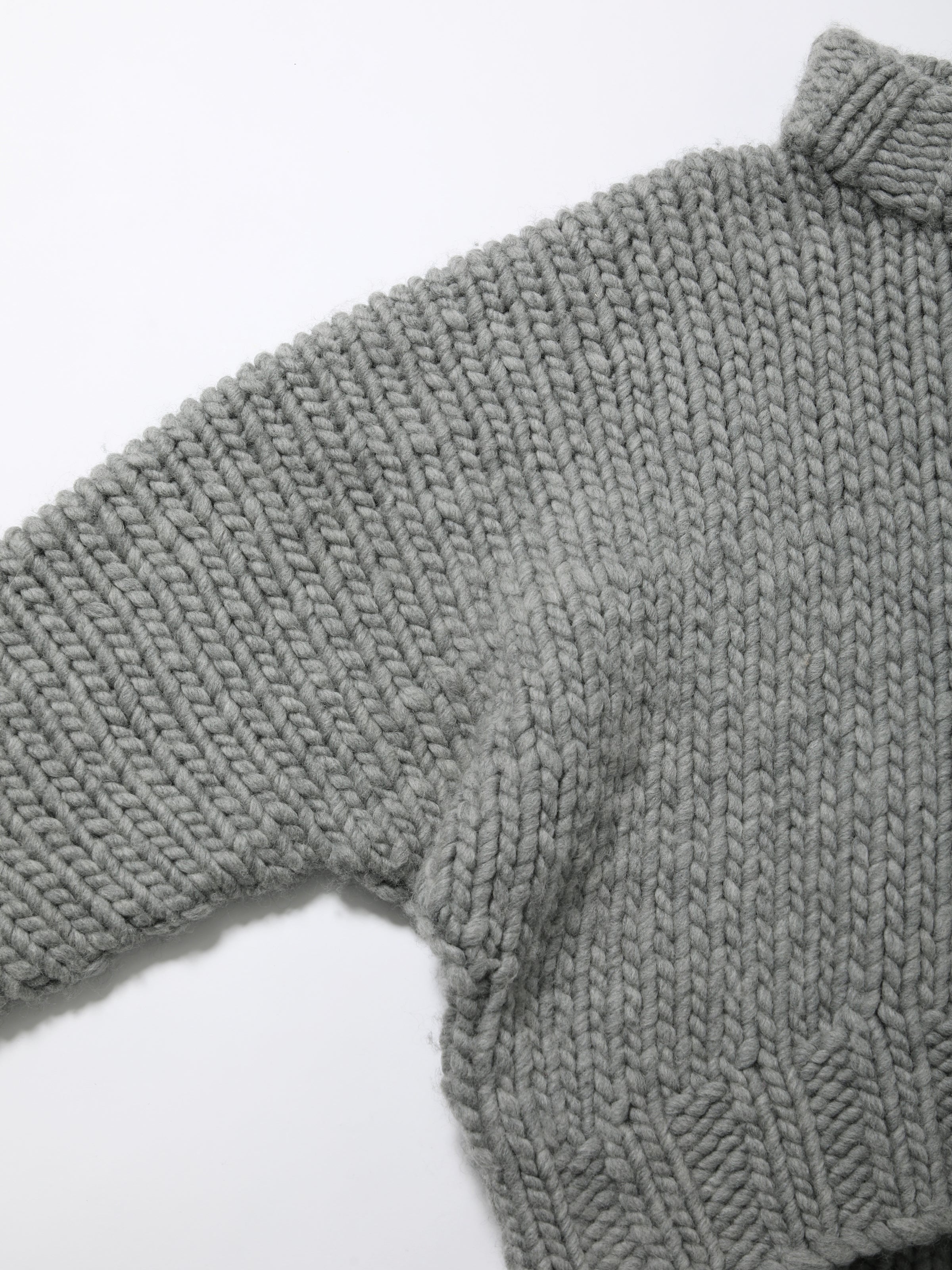 CHILLING HAND MADE SWEATER HEAVY WEIGHT WOOL YARN AM-K0309 GRAY