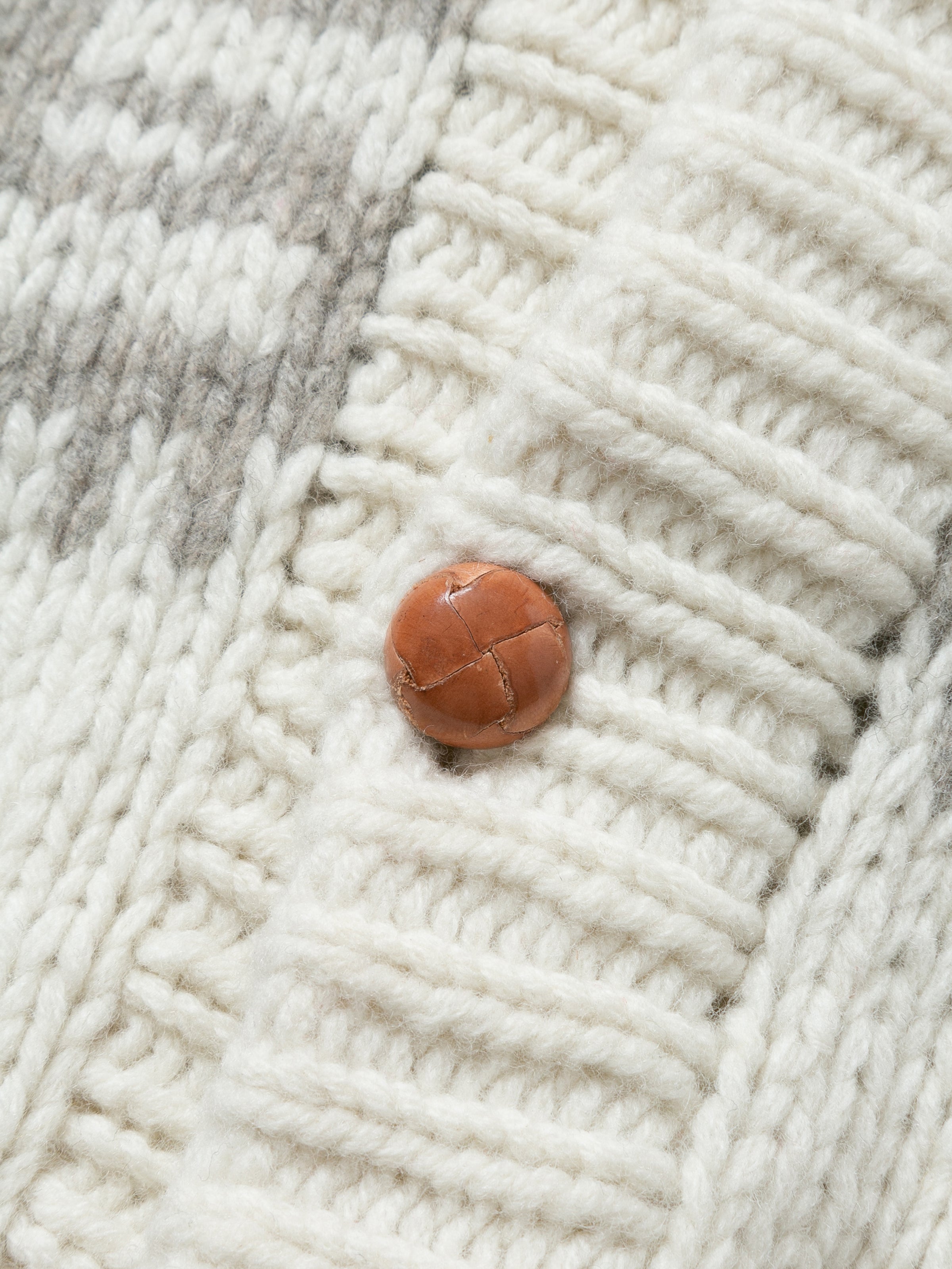 NOMADS CARDIGAN FAIR ISLE  PATTERN  HAND MADE KNIT AM-K0109 O.White