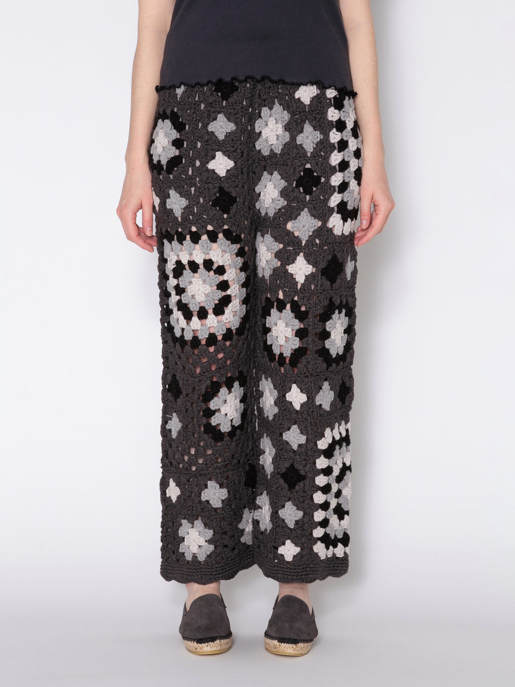 GRATEFUL PANTS C/A HAND CROCHET AM-P0004 Charcoal