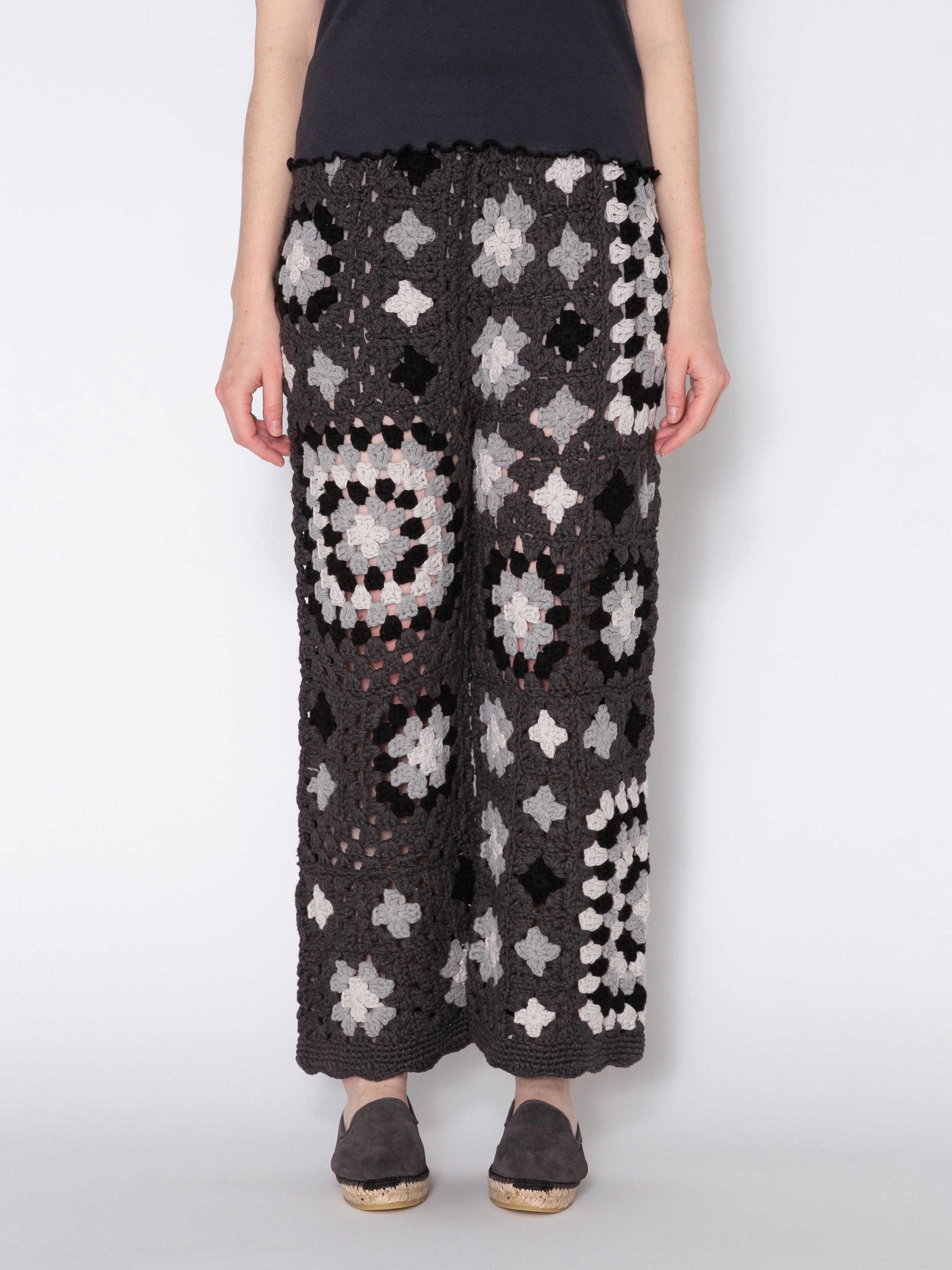 GRATEFUL PANTS C/A HAND CROCHET AM-P0004 Charcoal