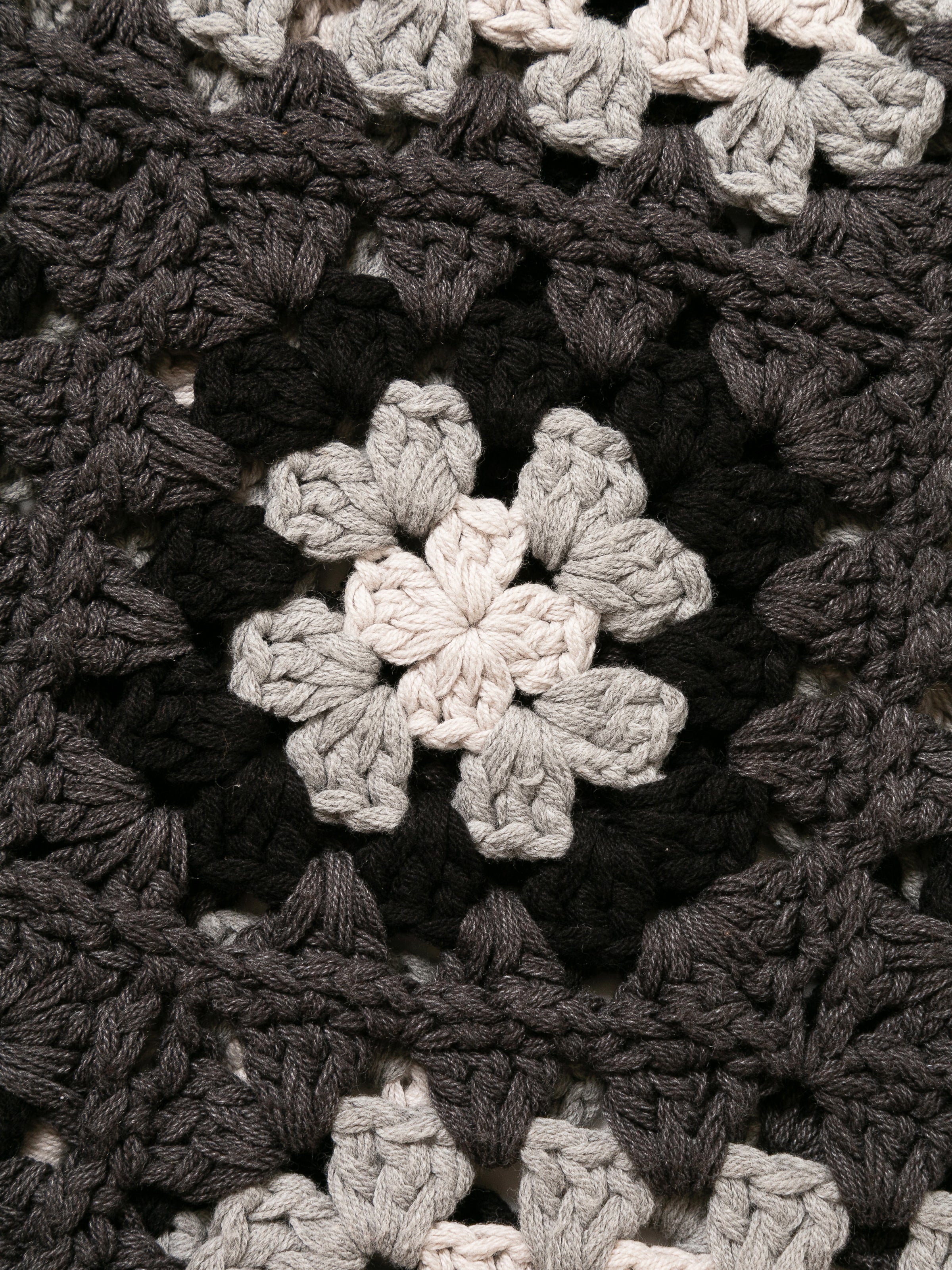 GRATEFUL SWEATER C/A HAND CROCHET AM-K0006 Charcoal